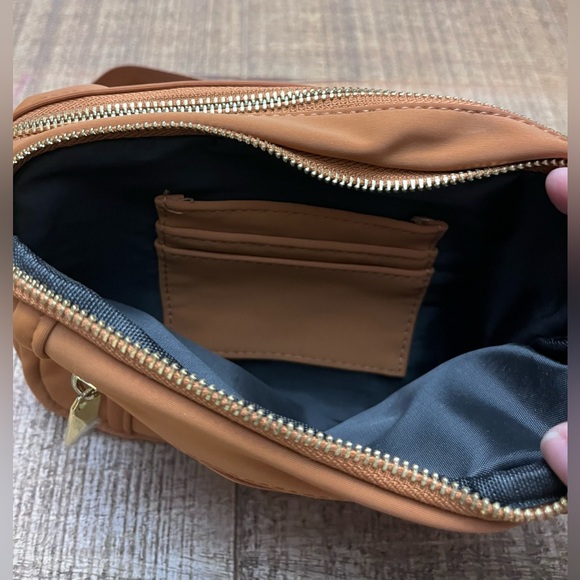 Tan Fanny Pack for Anyone! - Picture 4 of 6